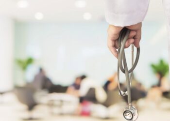 Įstaigos kviečiamos ieškoti būdų, kaip gerinti lėtinių ligonių gydymą