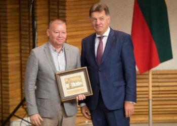Alytaus miesto savivaldybė apdovanota už alternatyvių energijos šaltinių daugiabučių renovacijoje skatinimą