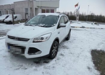 Į Lietuvą – pavogtu automobiliu