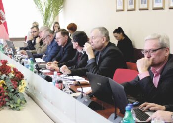 Krizė iš savivaldybių nesitraukia