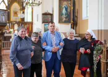 Kur senatvė turi spalvų: gyvenimas Miroslavo ir Pivašiūnų globos namuose