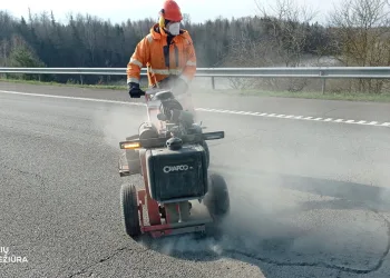 Kaip Lietuvoje tvarkomos žiemos paveiktos automagistralės?