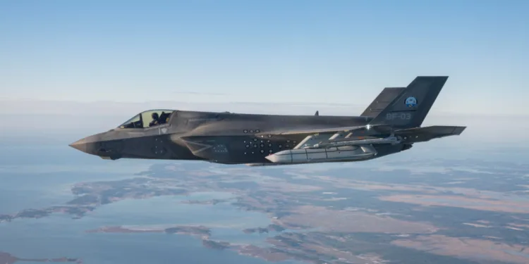 F35